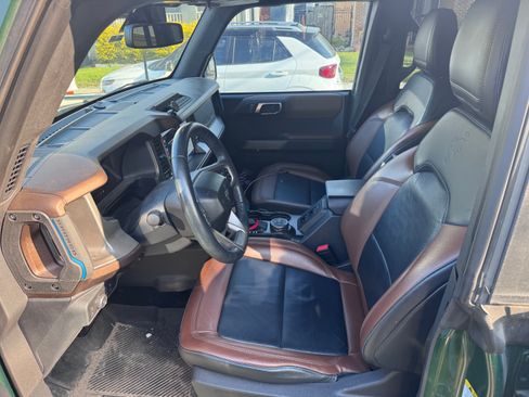 Used 2022 Ford Bronco Outer Banks image 6