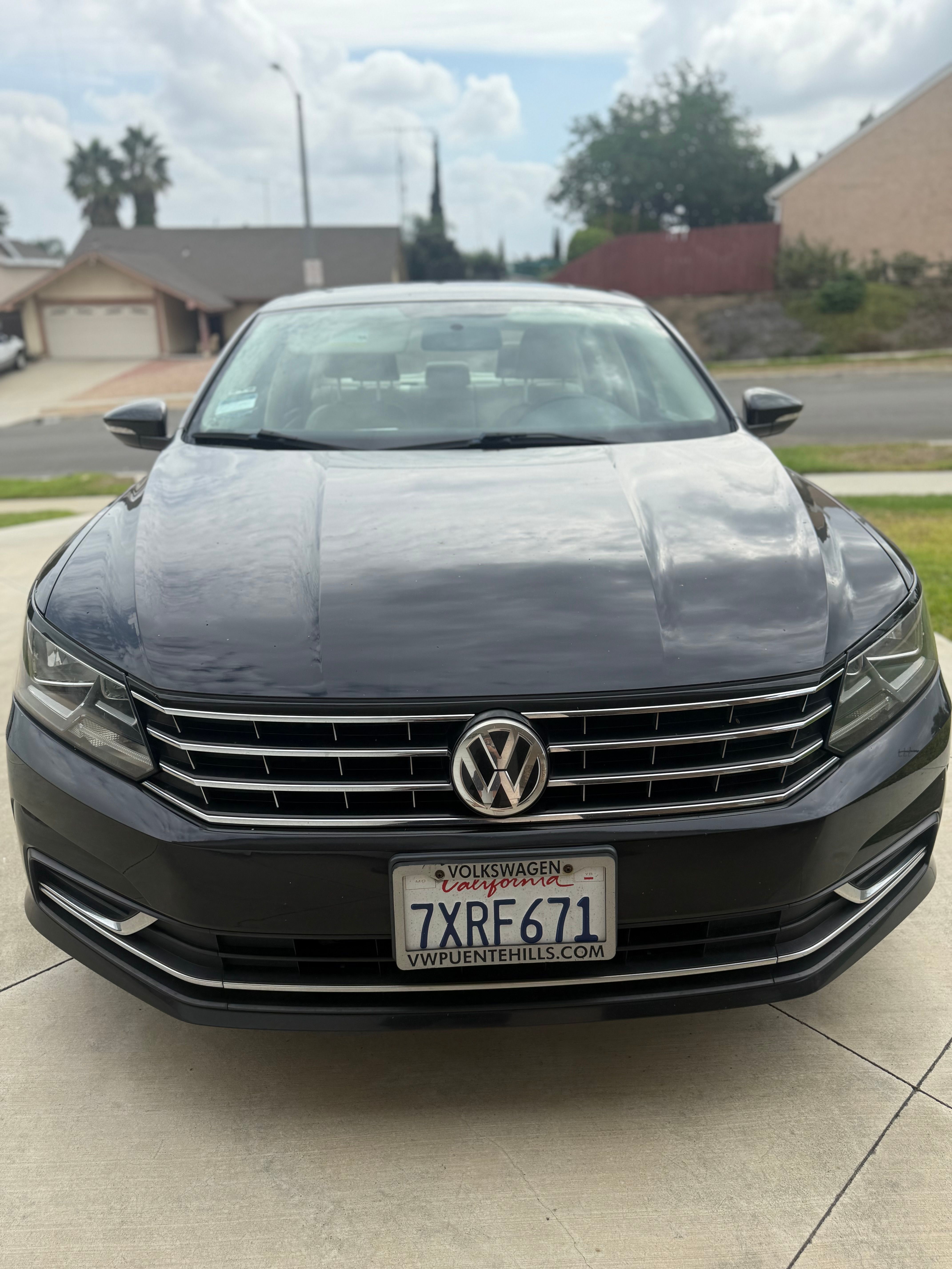 Used 2017 Volkswagen Passat 1.8T SE FWD image 4