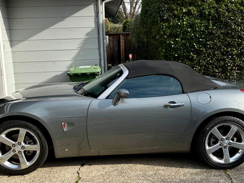 Used 2007 Pontiac Solstice GXP w/ Premium Package image 11