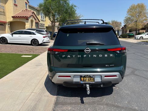 Used 2022 Nissan Pathfinder SL w/ SL Premium Package AWD/4WD image 2