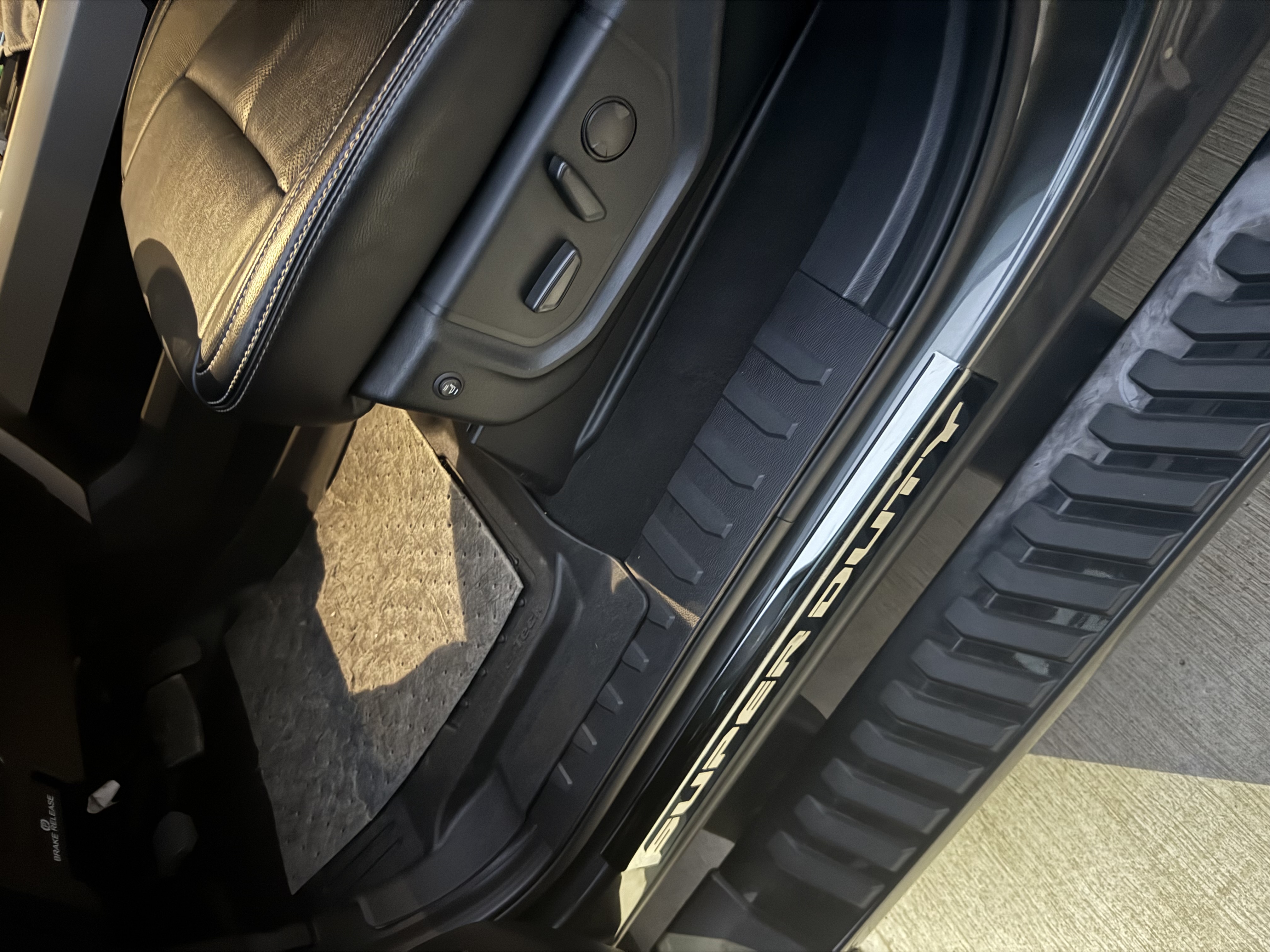 Used 2020 Ford F350 Lariat AWD/4WD image 15