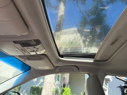 Used 2011 Subaru Outback 2.5i Limited w/ PWR Moonroof Pkg AWD/4WD image 14