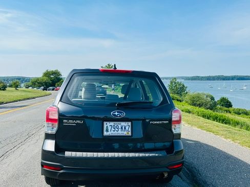 Used 2018 Subaru Forester 2.5i AWD/4WD image 6