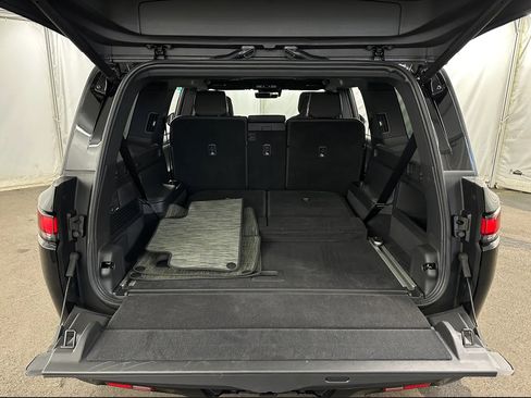 Used 2025 Rivian R1S Adventure image 11