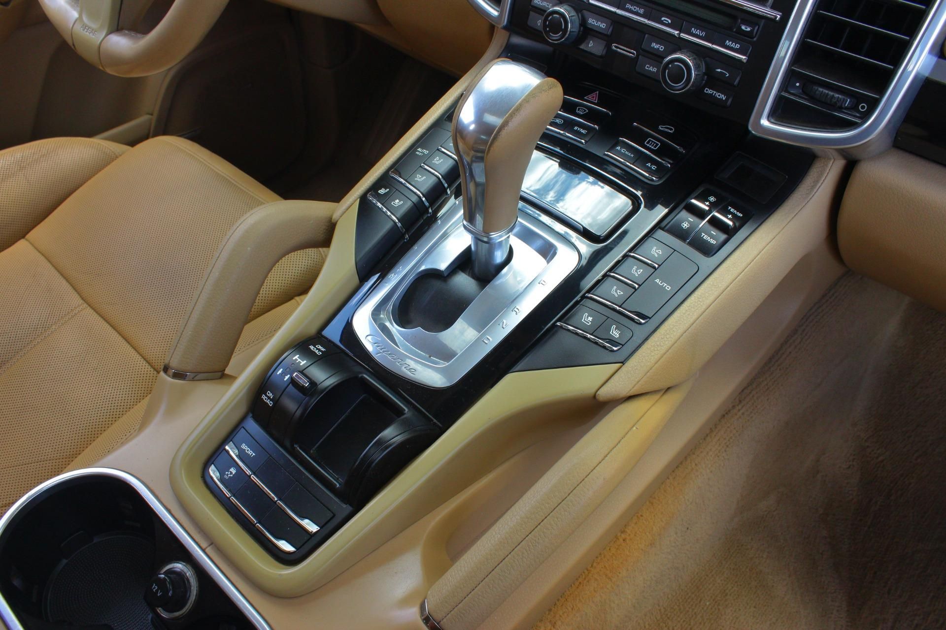 Used 2014 Porsche Cayenne Diesel AWD/4WD image 21