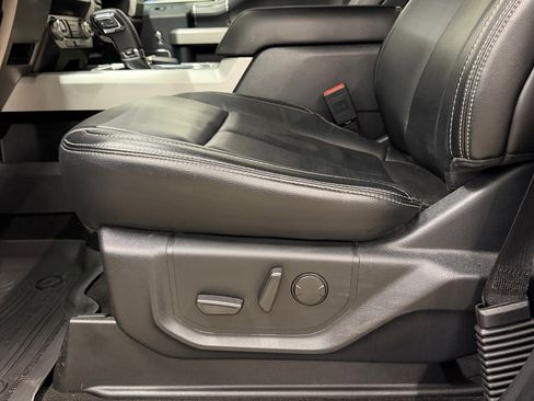 Used 2020 Ford F150 Lariat w/ Equipment Group 502A Luxury AWD/4WD image 18