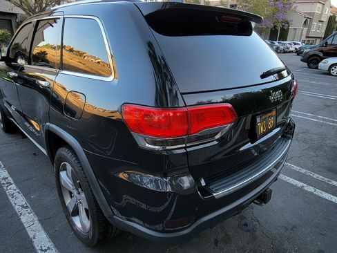 Used 2014 Jeep Grand Cherokee Limited w/ Trailer Tow Group IV image 9