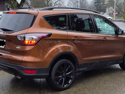 Used 2017 Ford Escape SE w/ SE Sport Appearance Package