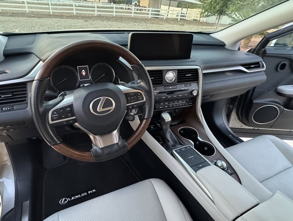 Used 2021 Lexus RX 350L Premium w/ Premium Package AWD/4WD image 13