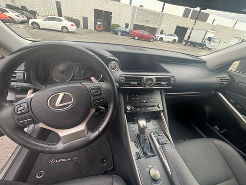 Used 2018 Lexus IS 300 F Sport image 16