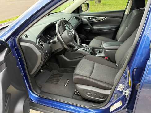 Used 2020 Nissan Rogue SV image 8