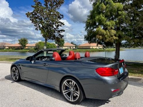 Used 2015 BMW M4 Convertible 2D image 4