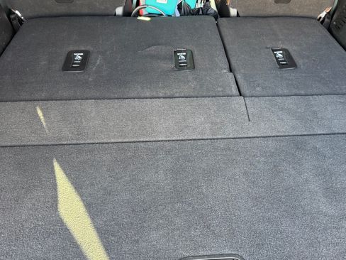 Used 2022 Chevrolet Tahoe High Country image 9