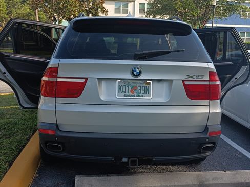 Used 2009 BMW X5 xDrive48i AWD/4WD image 9