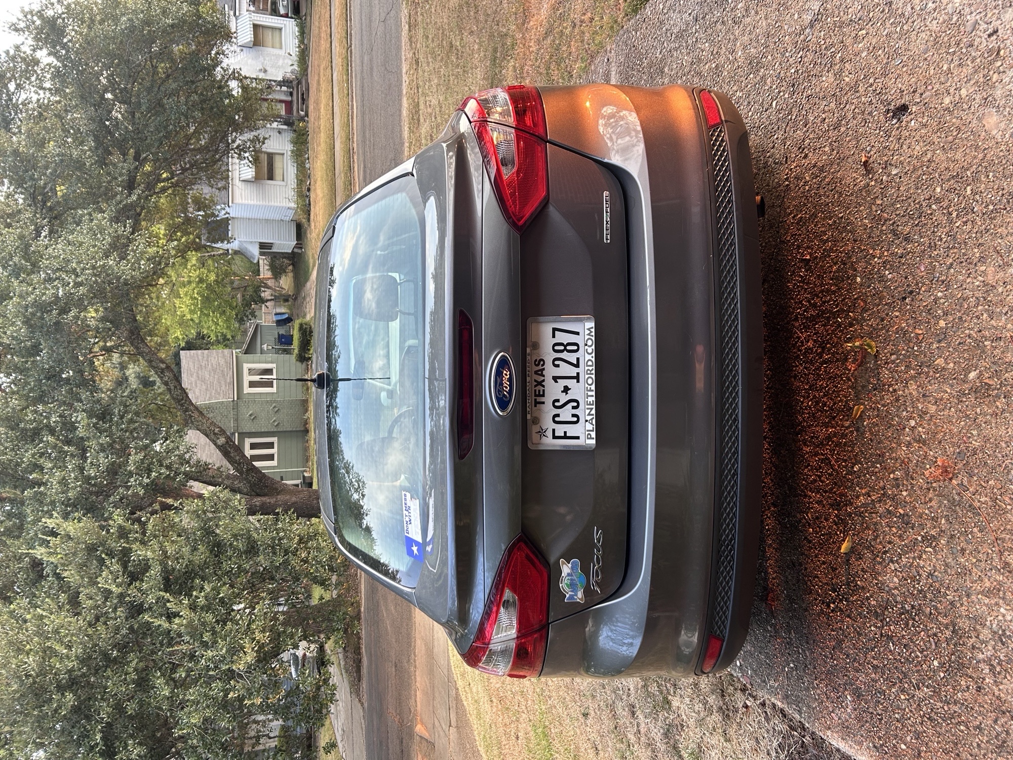 Used 2014 Ford Focus S FWD image 4