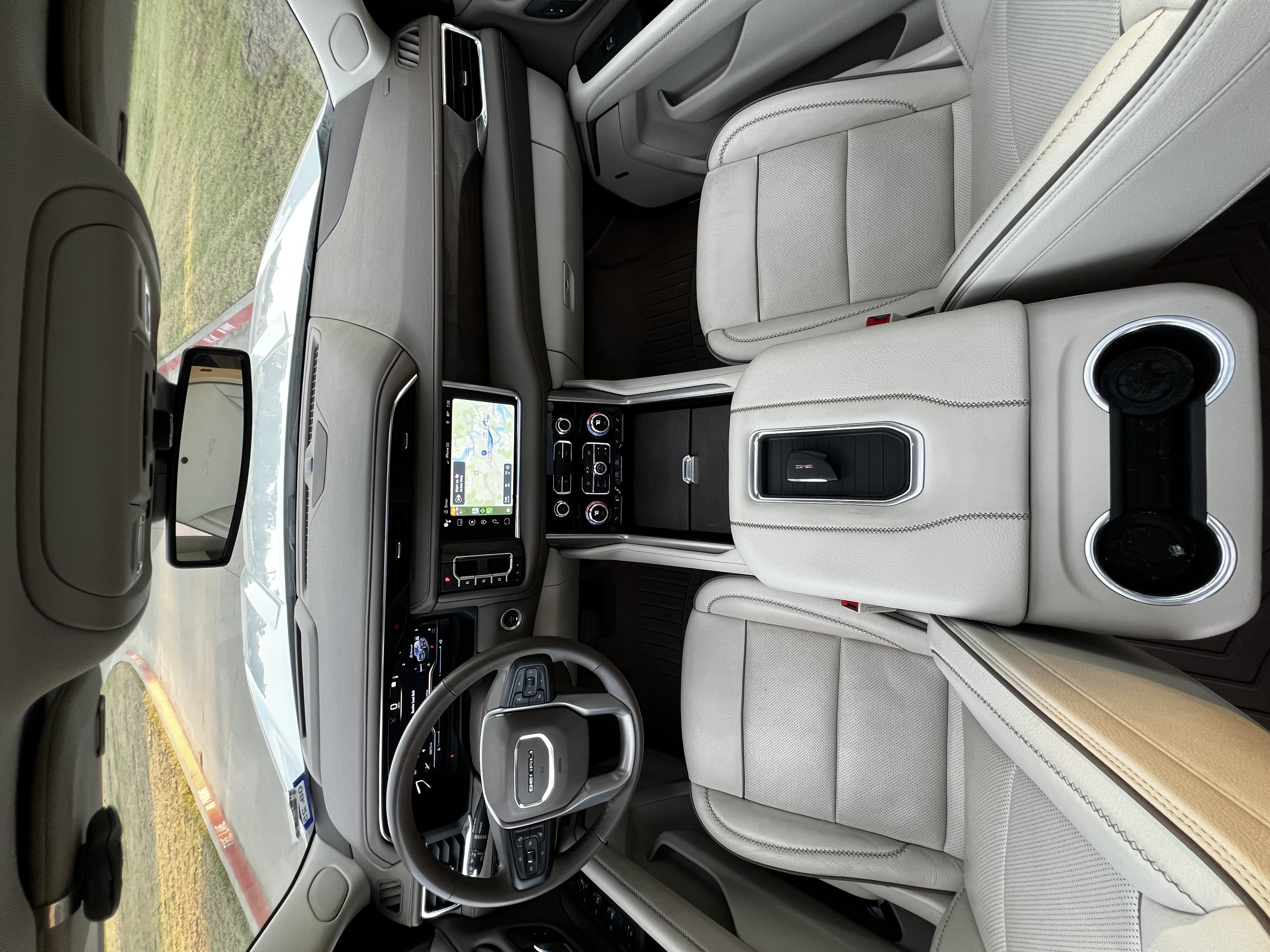 Used 2024 GMC Yukon Denali AWD/4WD image 14