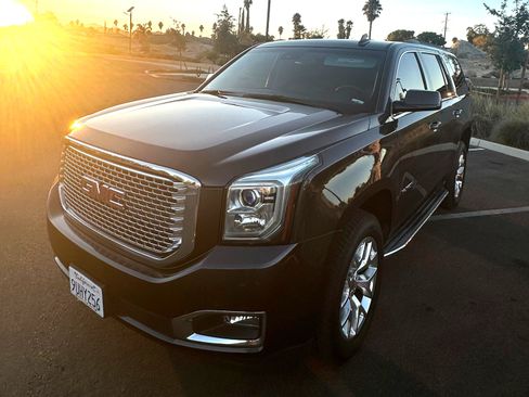 Used 2015 GMC Yukon SLE w/ Convenience Package RWD image 19