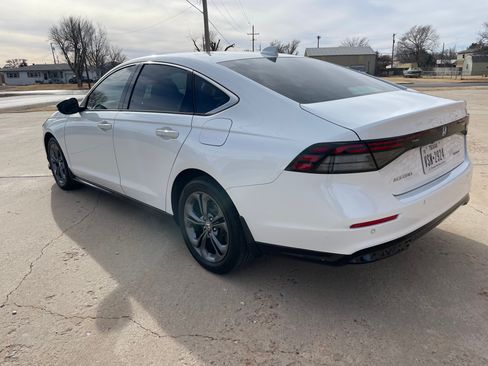 Used 2024 Honda Accord EX-L image 5