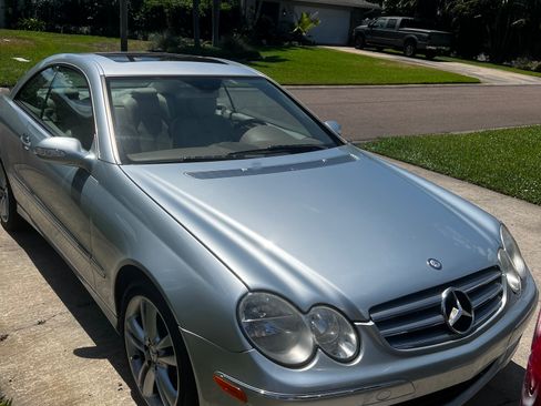 Used 2006 Mercedes-Benz CLK 350 Coupe image 10