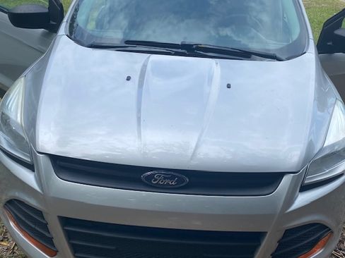 Used 2016 Ford Escape S image 5