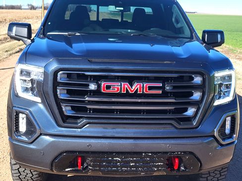 Used 2022 GMC Sierra 1500 AT4 w/ AT4 Premium Package AWD/4WD image 1