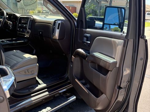Used 2015 GMC Sierra 3500 Denali w/ Duramax Plus Package AWD/4WD image 20