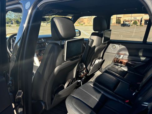 Used 2017 Land Rover Range Rover image 9