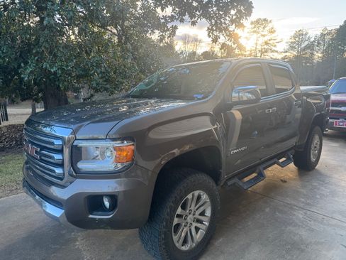 Used 2016 GMC Canyon SLT w/ Driver Alert Package image 10