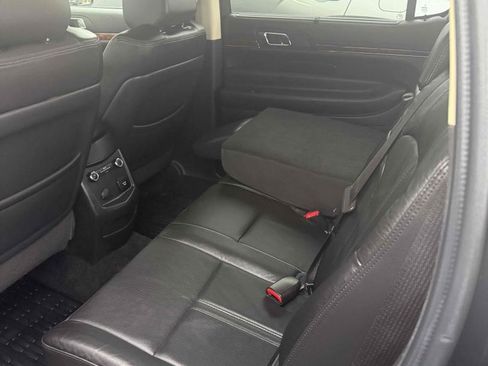 Used 2019 Lincoln MKT AWD image 5