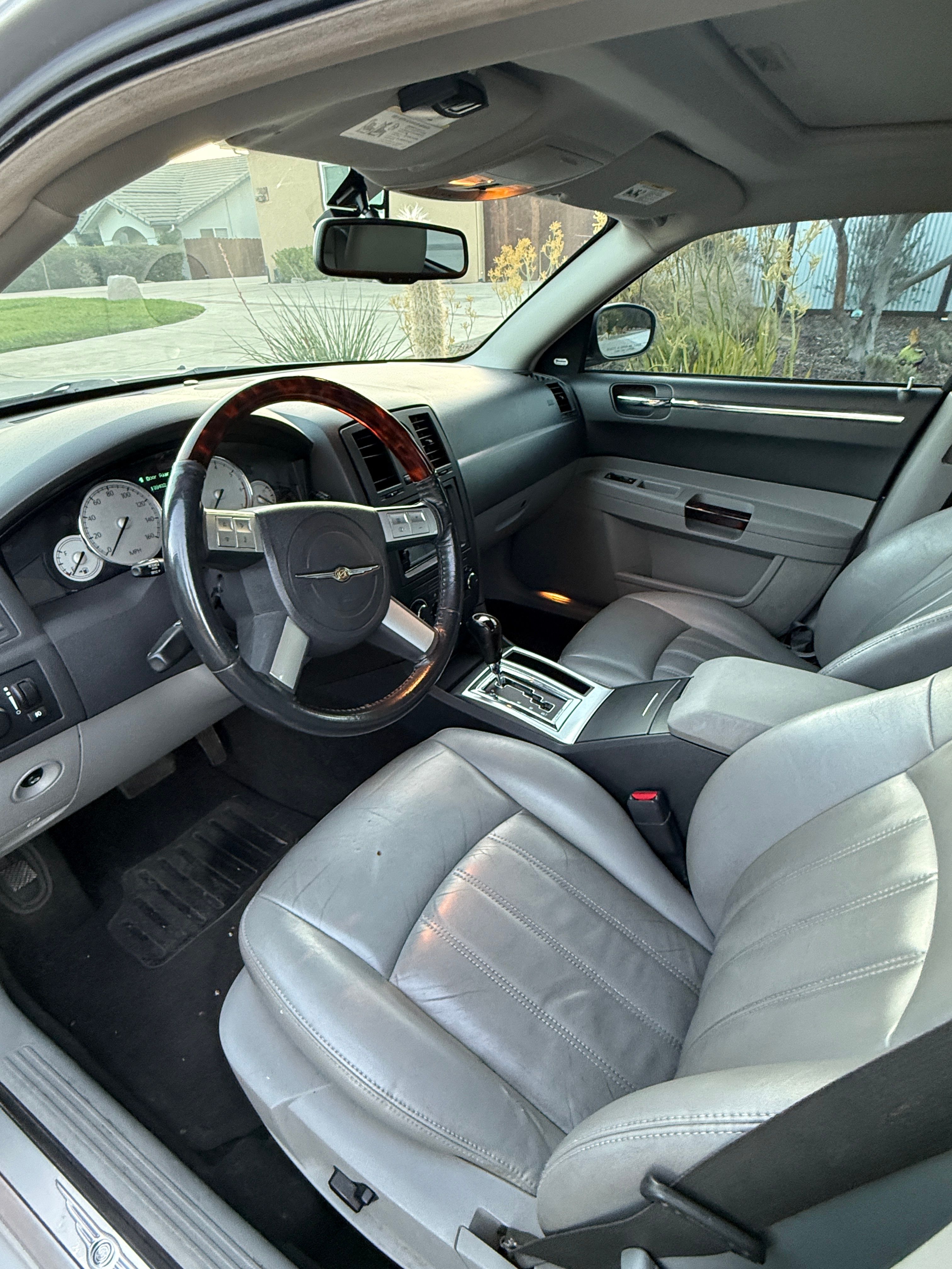 Used 2006 Chrysler 300 C RWD image 11