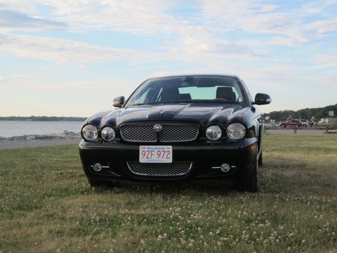 Used 2008 Jaguar XJ8 image 2