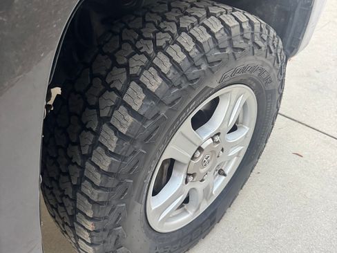 Used 2018 Toyota Tundra SR5 image 12