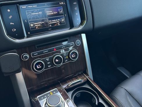 Used 2016 Land Rover Range Rover image 10