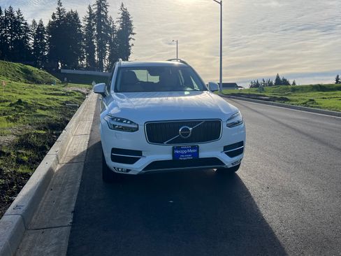 Used 2016 Volvo XC90 T6 Momentum AWD/4WD image 5