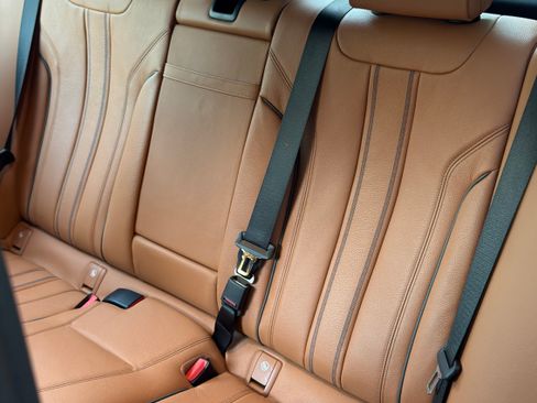 Used 2018 BMW 530e w/ Premium Package 2 image 11