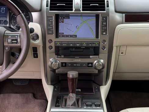 Used 2014 Lexus GX 460 w/ Premium Package image 25