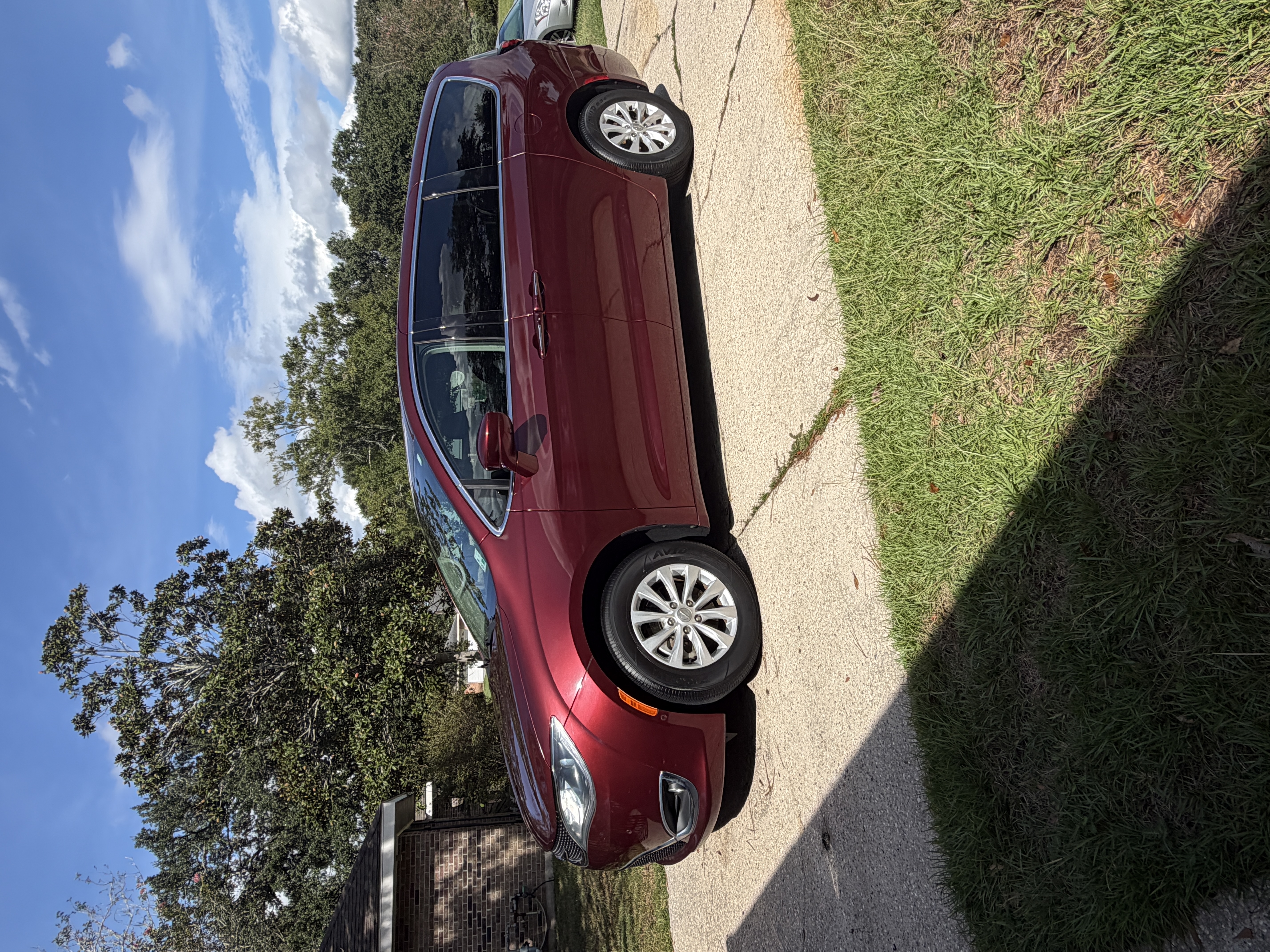 Used 2019 Chrysler Pacifica Touring Plus w/ Advanced Safetytec Group FWD image 21
