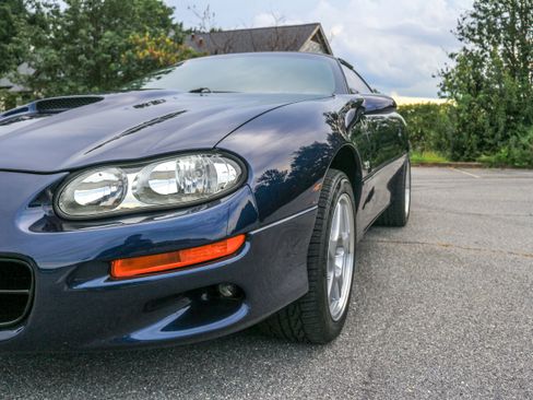Used 2001 Chevrolet Camaro Z28 w/ SS Performance/Appearance Pkg RWD image 2