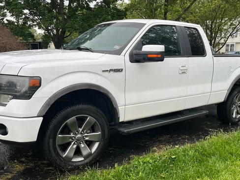 Used 2014 Ford F150 FX4 w/ Equipment Group 402A Luxury AWD/4WD image 4