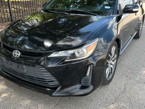 Used 2014 Scion tC FWD image 2