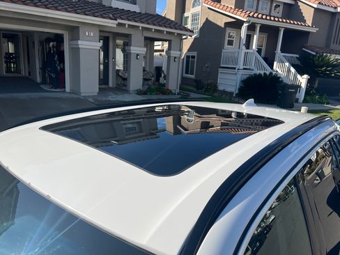 Used 2015 BMW X5 xDrive35d image 9