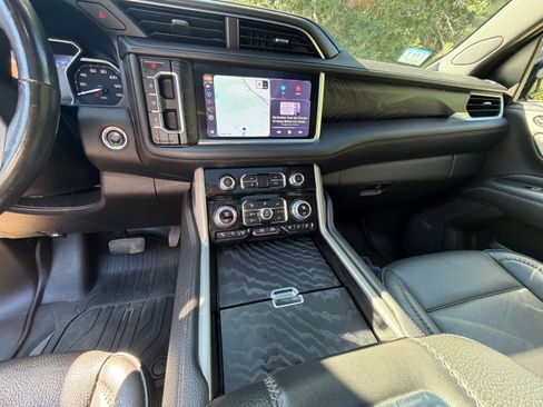 Used 2021 GMC Yukon XL Denali AWD/4WD image 9