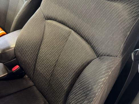 Used 2011 Subaru Outback 2.5i Premium image 20