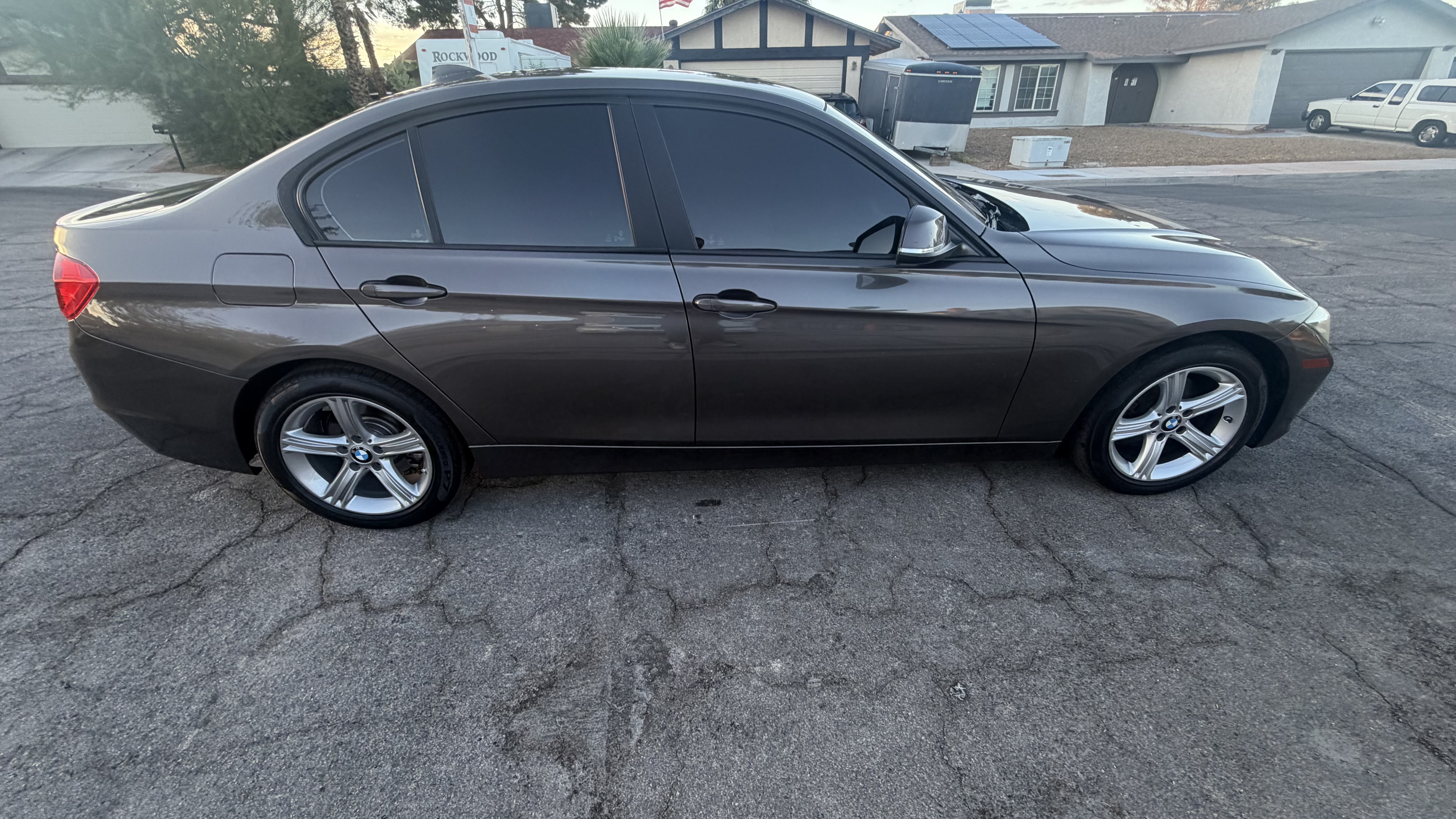 Used 2015 BMW 320i Sedan RWD image 5