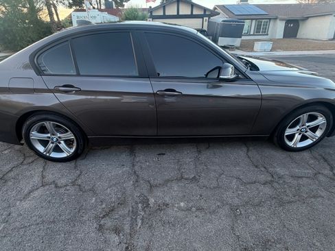 Used 2015 BMW 320i Sedan RWD image 5