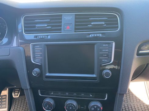 Used 2016 Volkswagen GTI S image 10