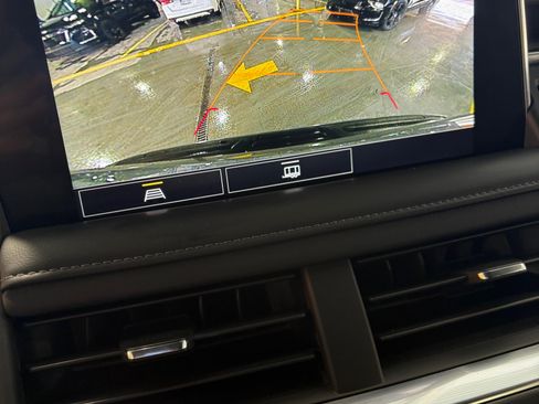 Used 2021 Chevrolet Suburban LS image 13