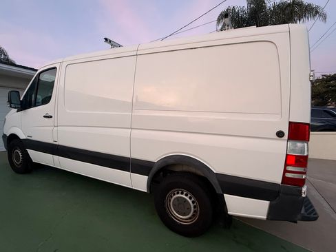 Used 2015 Mercedes-Benz Sprinter 2500 image 8
