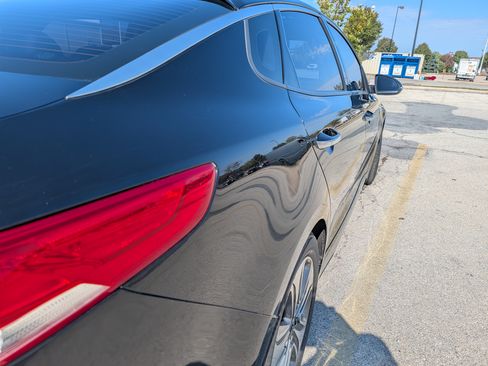 Used 2017 Kia Optima EX w/ Technology Package image 2