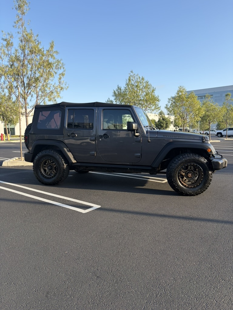 Used 2016 Jeep Wrangler Unlimited Sport AWD/4WD image 11